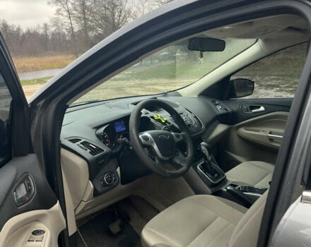 Серый Форд Эскейп, объемом двигателя 2 л и пробегом 217 тыс. км за 10800 $, фото 11 на Automoto.ua