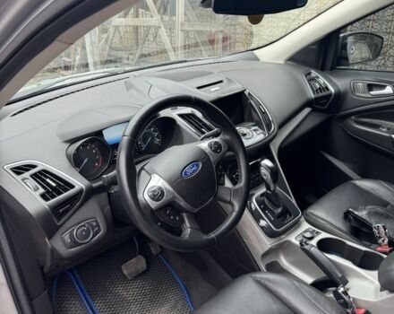 Серый Форд Эскейп, объемом двигателя 1.6 л и пробегом 2 тыс. км за 11000 $, фото 4 на Automoto.ua