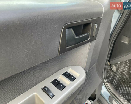 Серый Форд Эскейп, объемом двигателя 3 л и пробегом 150 тыс. км за 11800 $, фото 27 на Automoto.ua