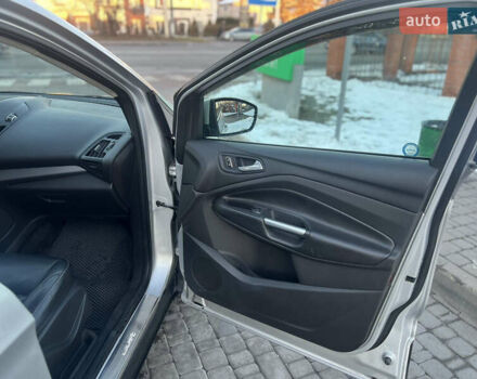 Серый Форд Эскейп, объемом двигателя 1.6 л и пробегом 140 тыс. км за 11000 $, фото 11 на Automoto.ua