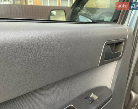 Серый Форд Эскейп, объемом двигателя 3 л и пробегом 150 тыс. км за 11800 $, фото 46 на Automoto.ua