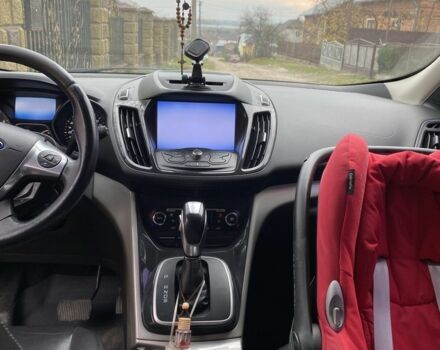 Серый Форд Эскейп, объемом двигателя 0 л и пробегом 240 тыс. км за 11000 $, фото 7 на Automoto.ua