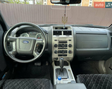 Серый Форд Эскейп, объемом двигателя 3 л и пробегом 150 тыс. км за 11800 $, фото 37 на Automoto.ua