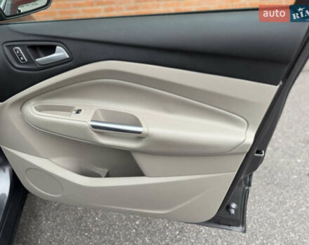 Серый Форд Эскейп, объемом двигателя 2 л и пробегом 145 тыс. км за 9500 $, фото 14 на Automoto.ua