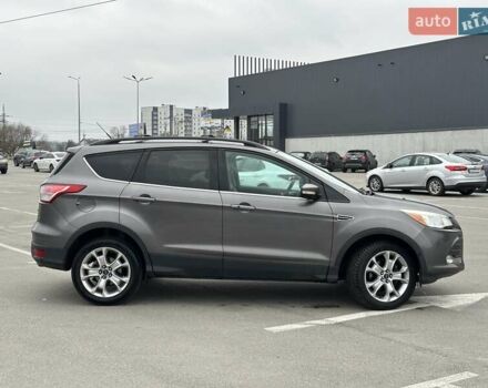 Серый Форд Эскейп, объемом двигателя 1.6 л и пробегом 170 тыс. км за 10000 $, фото 12 на Automoto.ua