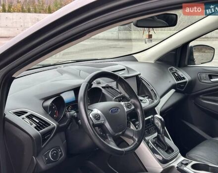 Серый Форд Эскейп, объемом двигателя 1.6 л и пробегом 170 тыс. км за 10000 $, фото 4 на Automoto.ua