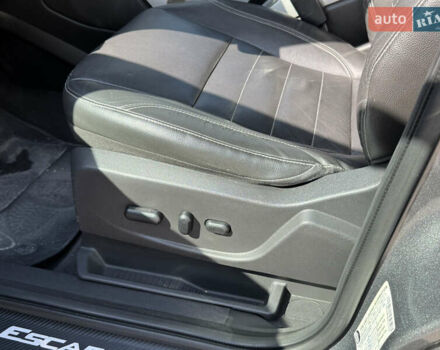 Серый Форд Эскейп, объемом двигателя 2 л и пробегом 185 тыс. км за 13099 $, фото 34 на Automoto.ua