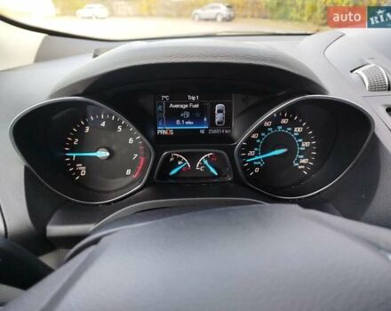 Сірий Форд Ескейп, об'ємом двигуна 1.6 л та пробігом 255 тис. км за 11500 $, фото 10 на Automoto.ua