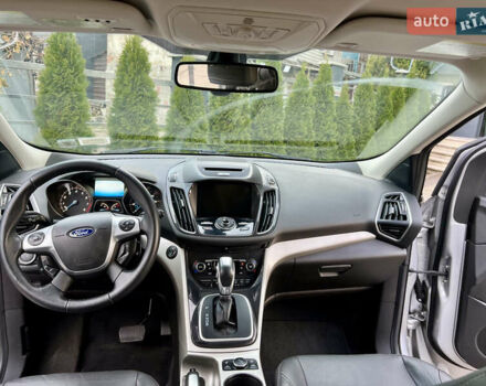 Серый Форд Эскейп, объемом двигателя 2 л и пробегом 149 тыс. км за 10699 $, фото 65 на Automoto.ua