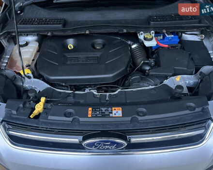 Серый Форд Эскейп, объемом двигателя 2 л и пробегом 149 тыс. км за 10699 $, фото 90 на Automoto.ua