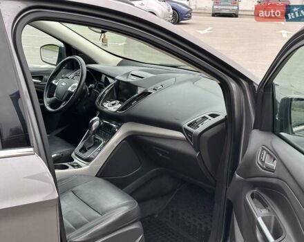 Серый Форд Эскейп, объемом двигателя 1.6 л и пробегом 170 тыс. км за 10000 $, фото 5 на Automoto.ua