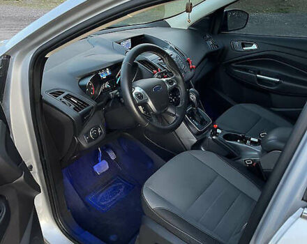 Сірий Форд Ескейп, об'ємом двигуна 1.6 л та пробігом 140 тис. км за 10000 $, фото 12 на Automoto.ua