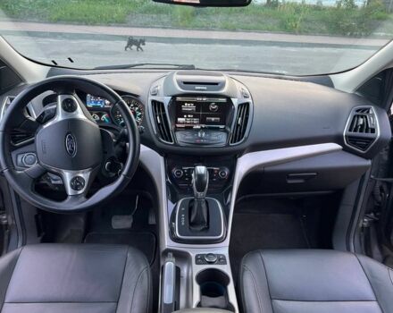 Серый Форд Эскейп, объемом двигателя 2 л и пробегом 248 тыс. км за 9300 $, фото 4 на Automoto.ua