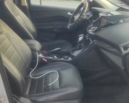 Сірий Форд Ескейп, об'ємом двигуна 2 л та пробігом 300 тис. км за 10300 $, фото 9 на Automoto.ua