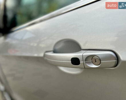 Серый Форд Эскейп, объемом двигателя 2 л и пробегом 149 тыс. км за 10699 $, фото 48 на Automoto.ua