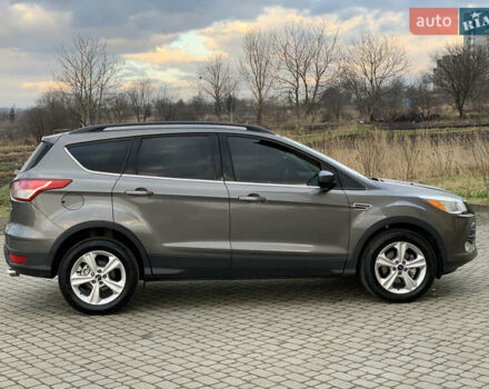 Серый Форд Эскейп, объемом двигателя 1.6 л и пробегом 245 тыс. км за 9200 $, фото 10 на Automoto.ua