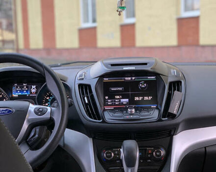 Серый Форд Эскейп, объемом двигателя 1.6 л и пробегом 245 тыс. км за 9200 $, фото 13 на Automoto.ua