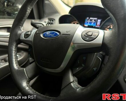 Сірий Форд Ескейп, об'ємом двигуна 2 л та пробігом 215 тис. км за 11000 $, фото 5 на Automoto.ua