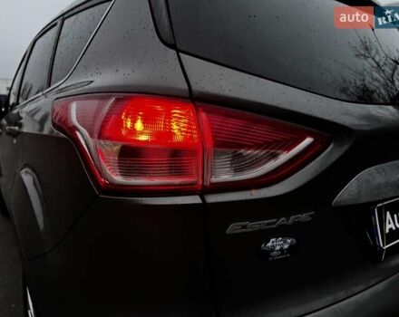 Серый Форд Эскейп, объемом двигателя 1.6 л и пробегом 180 тыс. км за 10790 $, фото 8 на Automoto.ua