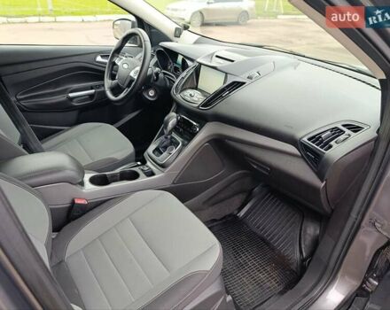 Сірий Форд Ескейп, об'ємом двигуна 1.6 л та пробігом 180 тис. км за 9500 $, фото 8 на Automoto.ua