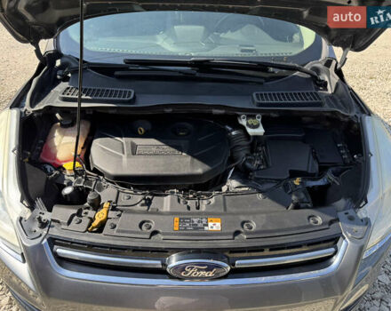 Серый Форд Эскейп, объемом двигателя 2 л и пробегом 185 тыс. км за 13099 $, фото 96 на Automoto.ua