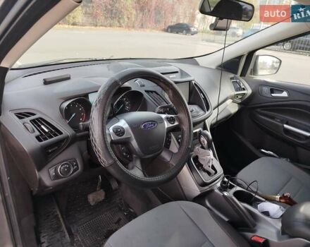 Сірий Форд Ескейп, об'ємом двигуна 1.6 л та пробігом 255 тис. км за 11500 $, фото 4 на Automoto.ua