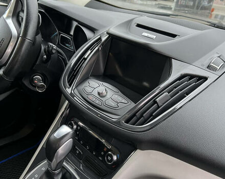 Сірий Форд Ескейп, об'ємом двигуна 2 л та пробігом 181 тис. км за 12500 $, фото 1 на Automoto.ua