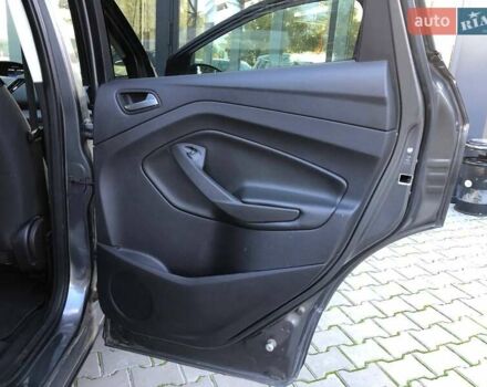 Серый Форд Эскейп, объемом двигателя 1.6 л и пробегом 230 тыс. км за 9399 $, фото 14 на Automoto.ua