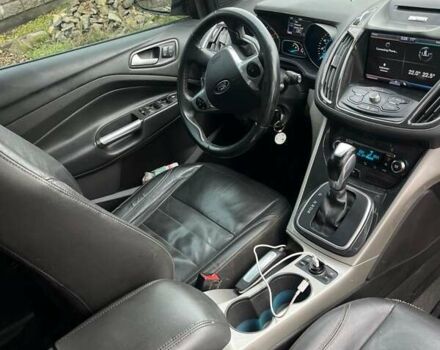 Сірий Форд Ескейп, об'ємом двигуна 1.6 л та пробігом 269 тис. км за 8200 $, фото 22 на Automoto.ua