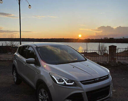Сірий Форд Ескейп, об'ємом двигуна 1.6 л та пробігом 140 тис. км за 10000 $, фото 2 на Automoto.ua