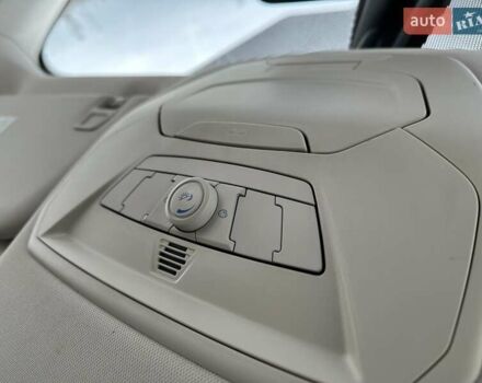 Серый Форд Эскейп, объемом двигателя 1.6 л и пробегом 170 тыс. км за 10000 $, фото 11 на Automoto.ua