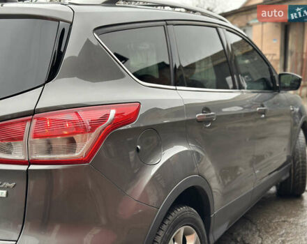 Серый Форд Эскейп, объемом двигателя 2 л и пробегом 167 тыс. км за 10800 $, фото 19 на Automoto.ua