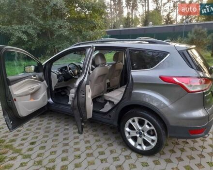 Серый Форд Эскейп, объемом двигателя 2 л и пробегом 135 тыс. км за 13900 $, фото 6 на Automoto.ua