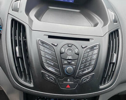 Серый Форд Эскейп, объемом двигателя 1.6 л и пробегом 125 тыс. км за 9999 $, фото 14 на Automoto.ua