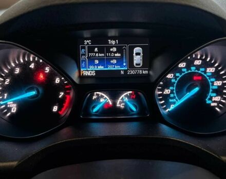 Серый Форд Эскейп, объемом двигателя 1.6 л и пробегом 230 тыс. км за 11700 $, фото 11 на Automoto.ua