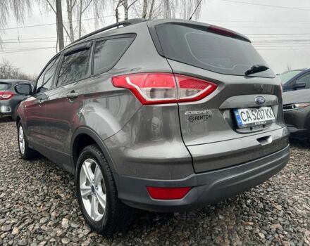 Серый Форд Эскейп, объемом двигателя 2.5 л и пробегом 184 тыс. км за 10950 $, фото 3 на Automoto.ua