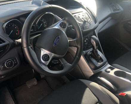 Сірий Форд Ескейп, об'ємом двигуна 2 л та пробігом 220 тис. км за 10600 $, фото 1 на Automoto.ua