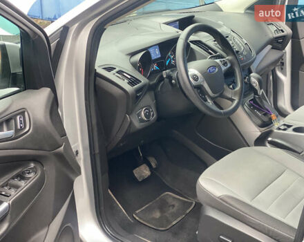 Серый Форд Эскейп, объемом двигателя 1.6 л и пробегом 125 тыс. км за 9999 $, фото 11 на Automoto.ua