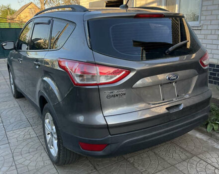 Серый Форд Эскейп, объемом двигателя 2.5 л и пробегом 184 тыс. км за 11800 $, фото 1 на Automoto.ua