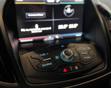 Серый Форд Эскейп, объемом двигателя 1.6 л и пробегом 230 тыс. км за 11700 $, фото 14 на Automoto.ua