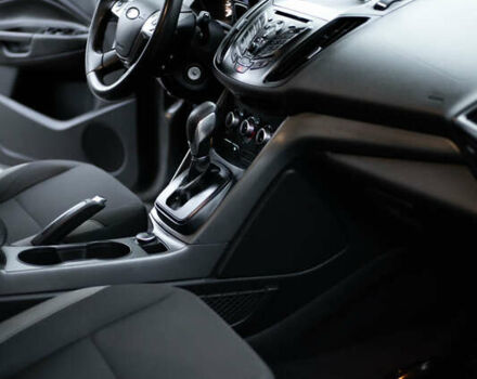 Серый Форд Эскейп, объемом двигателя 2.49 л и пробегом 208 тыс. км за 8499 $, фото 12 на Automoto.ua