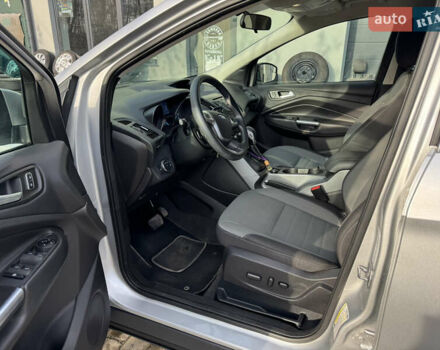 Серый Форд Эскейп, объемом двигателя 1.6 л и пробегом 124 тыс. км за 8900 $, фото 14 на Automoto.ua