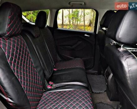 Сірий Форд Ескейп, об'ємом двигуна 1.6 л та пробігом 221 тис. км за 12000 $, фото 5 на Automoto.ua