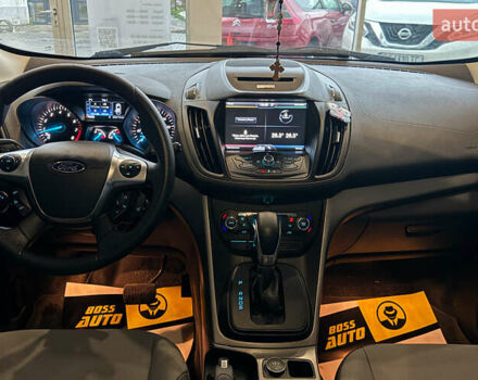 Сірий Форд Ескейп, об'ємом двигуна 1.6 л та пробігом 230 тис. км за 11700 $, фото 9 на Automoto.ua