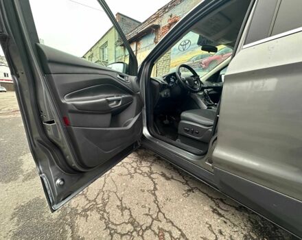 Серый Форд Эскейп, объемом двигателя 1.6 л и пробегом 252 тыс. км за 10500 $, фото 8 на Automoto.ua