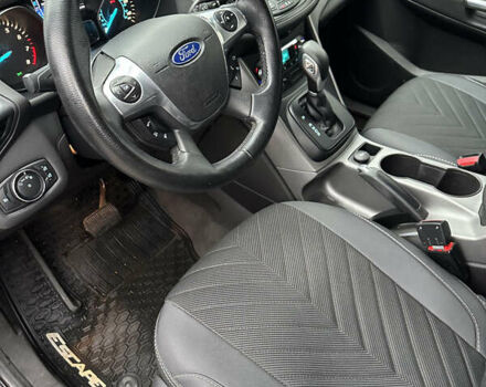 Серый Форд Эскейп, объемом двигателя 1.6 л и пробегом 252 тыс. км за 10500 $, фото 16 на Automoto.ua