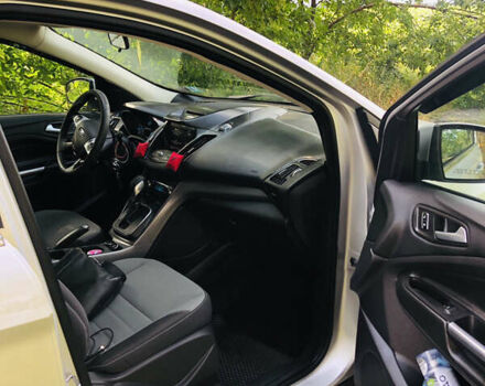 Серый Форд Эскейп, объемом двигателя 1.6 л и пробегом 154 тыс. км за 9200 $, фото 6 на Automoto.ua