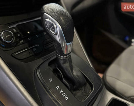 Сірий Форд Ескейп, об'ємом двигуна 1.6 л та пробігом 230 тис. км за 11700 $, фото 16 на Automoto.ua