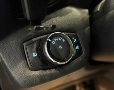 Серый Форд Эскейп, объемом двигателя 1.6 л и пробегом 230 тыс. км за 11700 $, фото 12 на Automoto.ua