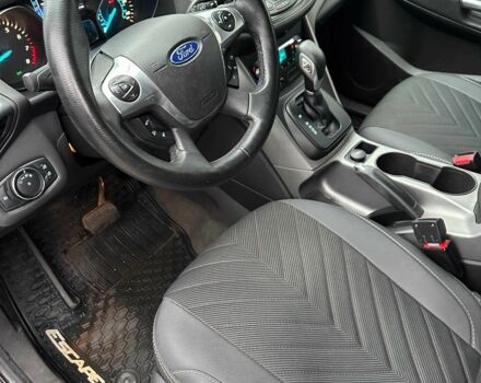 Серый Форд Эскейп, объемом двигателя 1.6 л и пробегом 252 тыс. км за 10500 $, фото 16 на Automoto.ua